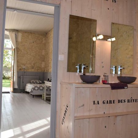 La Gare Des Reves Bed and Breakfast Gondrin Esterno foto