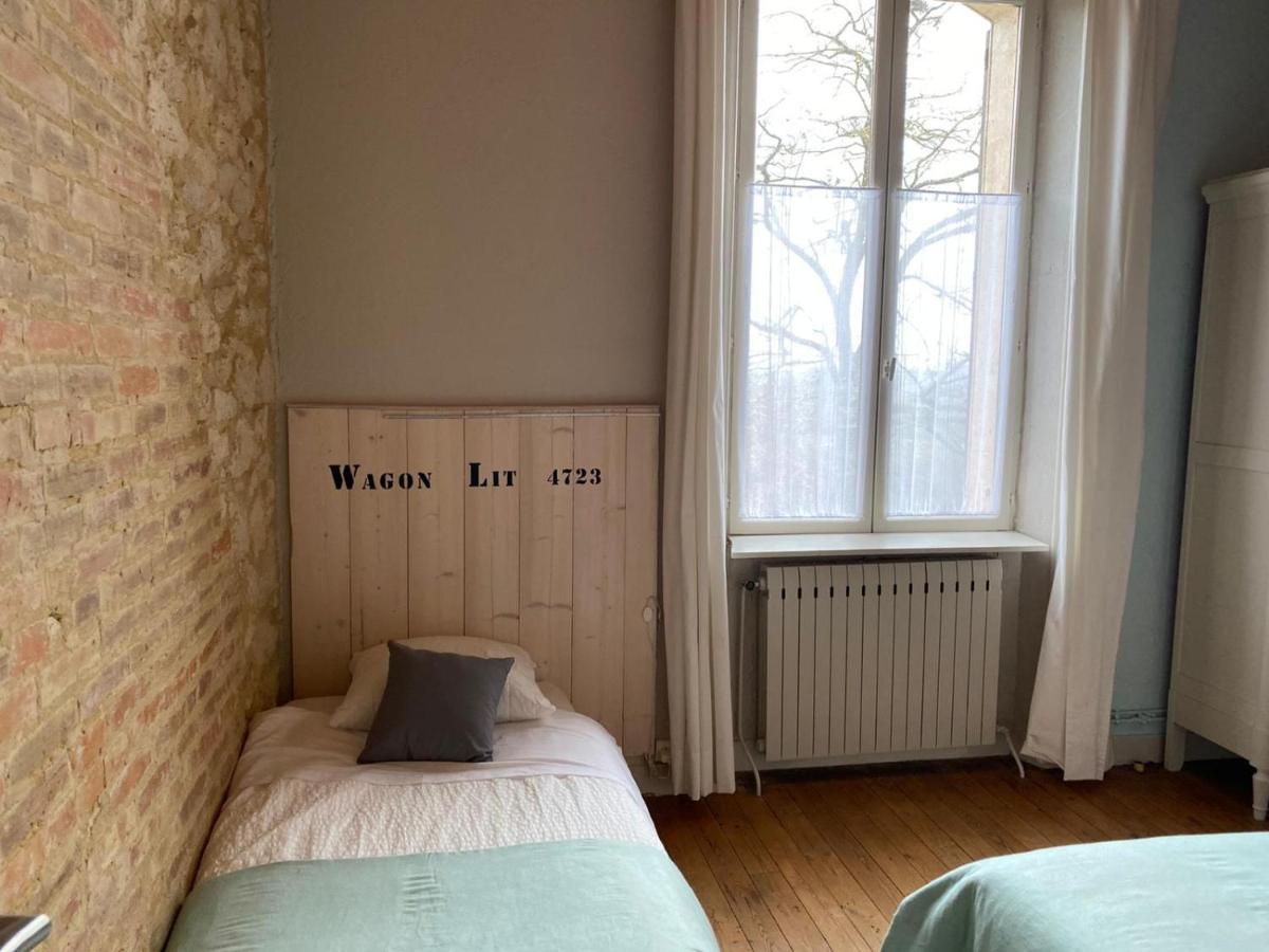 La Gare Des Reves Bed and Breakfast Gondrin Esterno foto