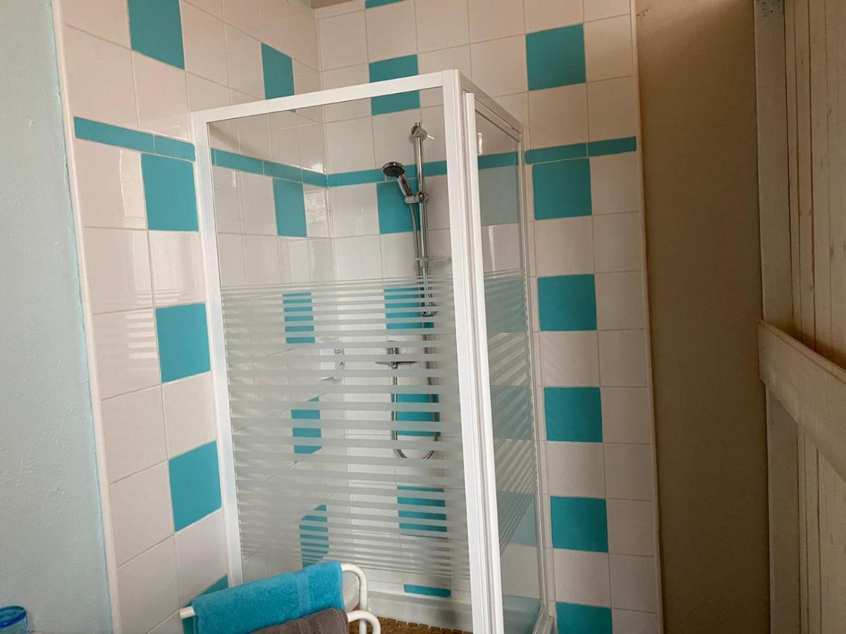 La Gare Des Reves Bed and Breakfast Gondrin Esterno foto