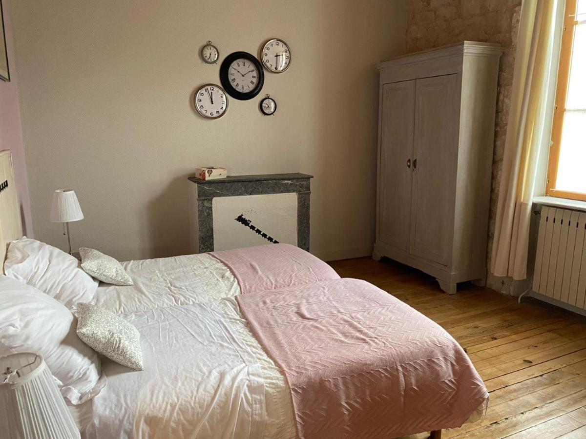 La Gare Des Reves Bed and Breakfast Gondrin Esterno foto