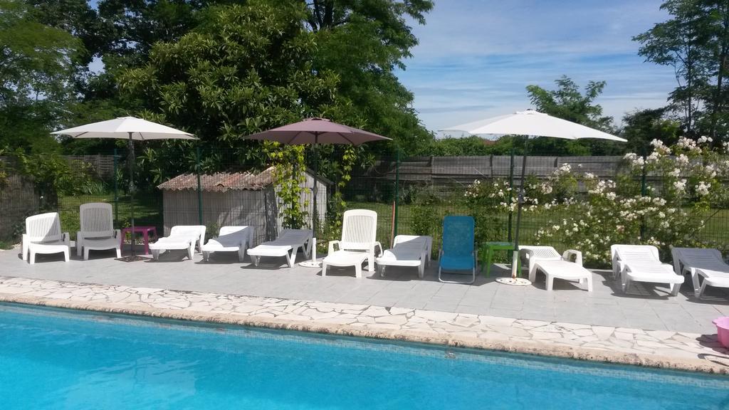 La Gare Des Reves Bed and Breakfast Gondrin Esterno foto