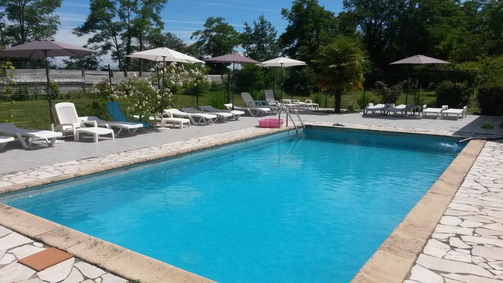 La Gare Des Reves Bed and Breakfast Gondrin Esterno foto