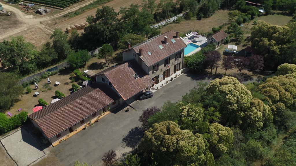 La Gare Des Reves Bed and Breakfast Gondrin Esterno foto